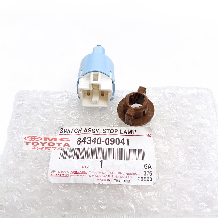 Switch Rem Switch Stop Lampu Rem Yaris Vios Innova Fortuner Hilux Corolla Altis Hiace Etios Valco Original Toyota 84340-09041 Switch Stop Lamp