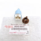 Switch Rem Switch Stop Lampu Rem Yaris Vios Innova Fortuner Hilux Corolla Altis Hiace Etios Valco Original Toyota 84340-09041 Switch Stop Lamp