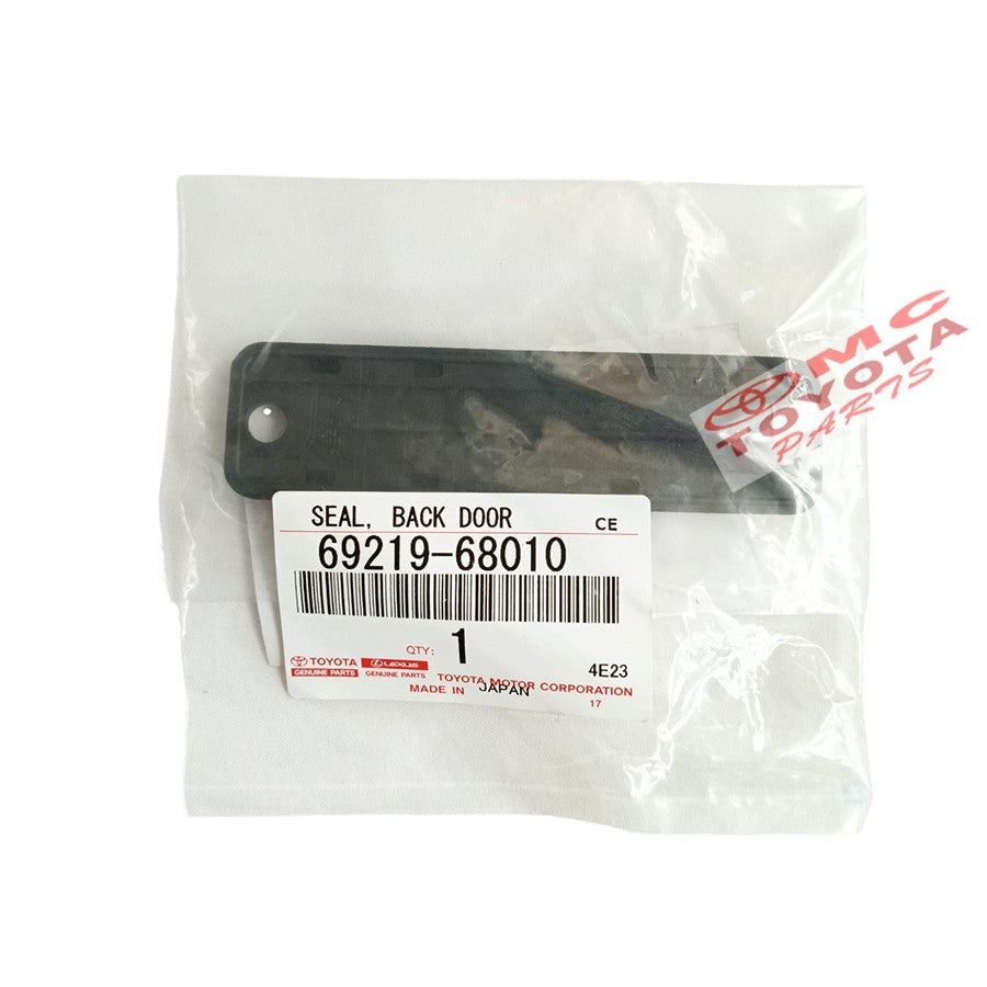 Cover Karet Switch Handle Pintu Bagasi Corolla Altis New Vios Matic 2007-2014 Wish Original Toyota 69219-68010 Cover Switch Plat Nomor Seal Back Door