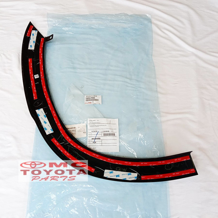 Moulding Extension Molding Bumper Sub Assy Depan Kanan Toyota Innova Original 75605-VT020