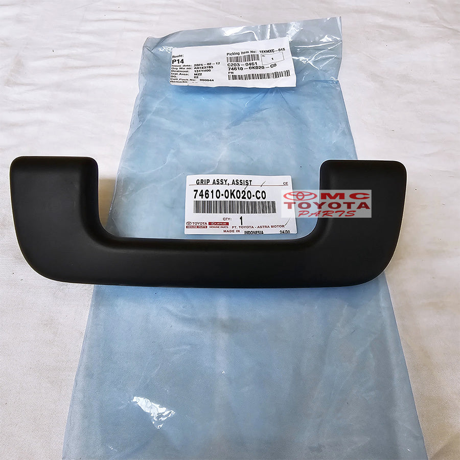 Pegangan Tangan Handle Hand Grip Plafon Atas Depan Belakang Kanan Kiri Innova Reborn Venturer Zenix Fortuner VRZ Original Toyota 74610-0K020-C0