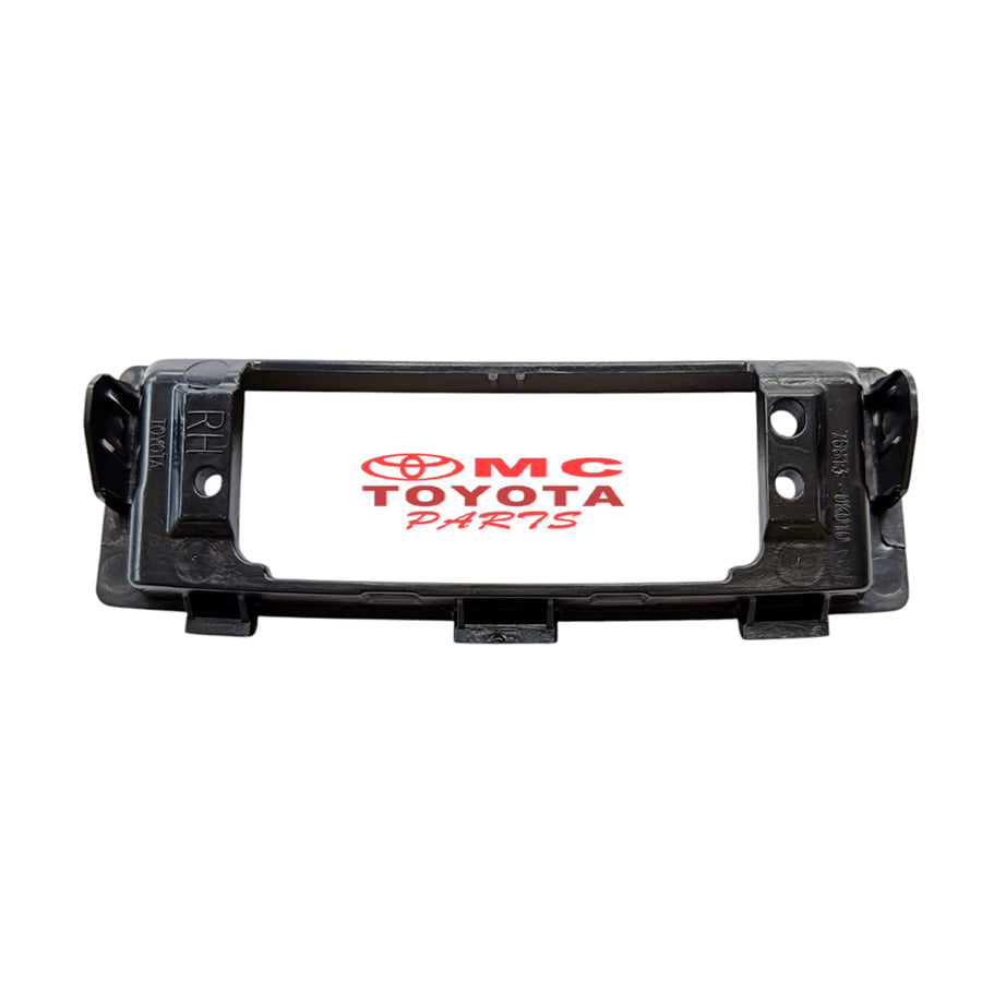 Tutup Cover Lampu Plat Nomor Belakang Kanan Kiri Innova 2004-2015 Original Toyota 76813-0K010 / 76814-0K010 Cover Lampu Plat Nomor Innova Sebelum Reborn Ori Harga Satuan 1 Pcs