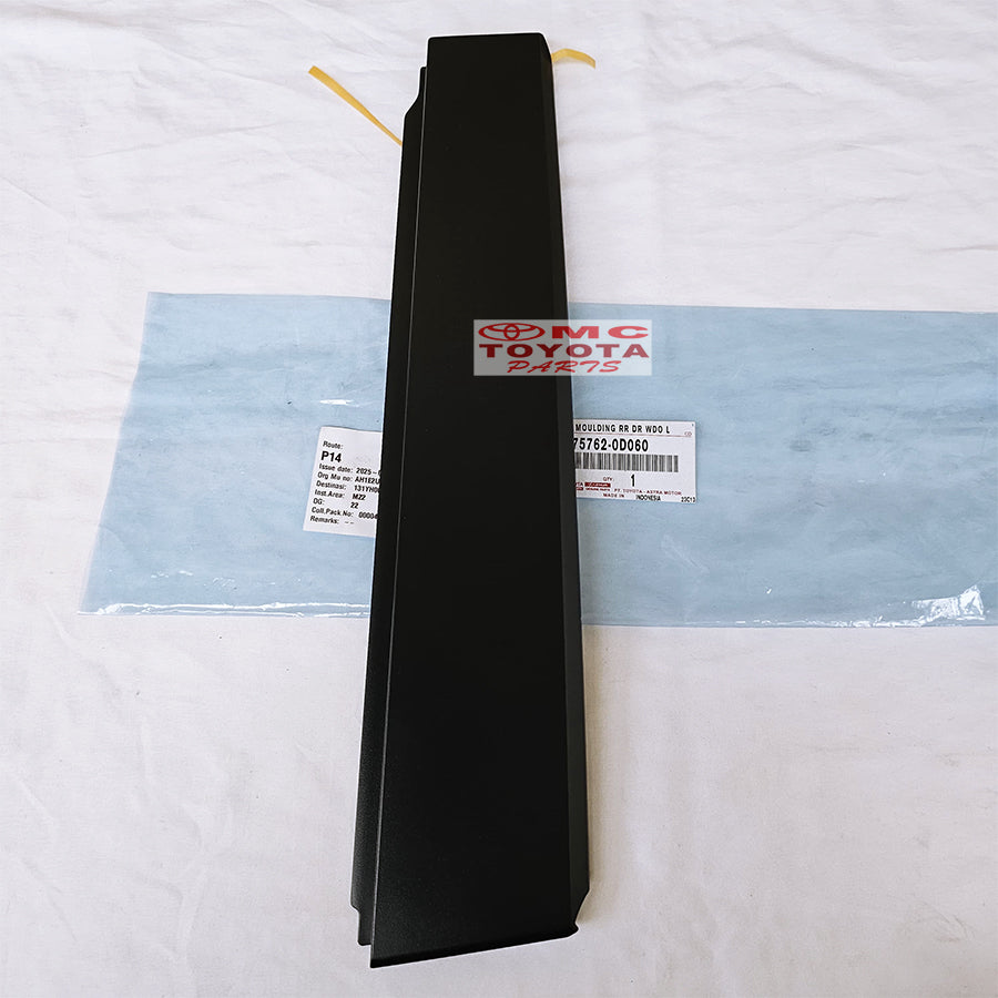 Moulding Cover Rangka Bingkai Kaca Pintu Tengah Bagian Depan Kanan Kiri Toyota Sienta 2016-2022 Original 75761-0D060 / 75762-0D060