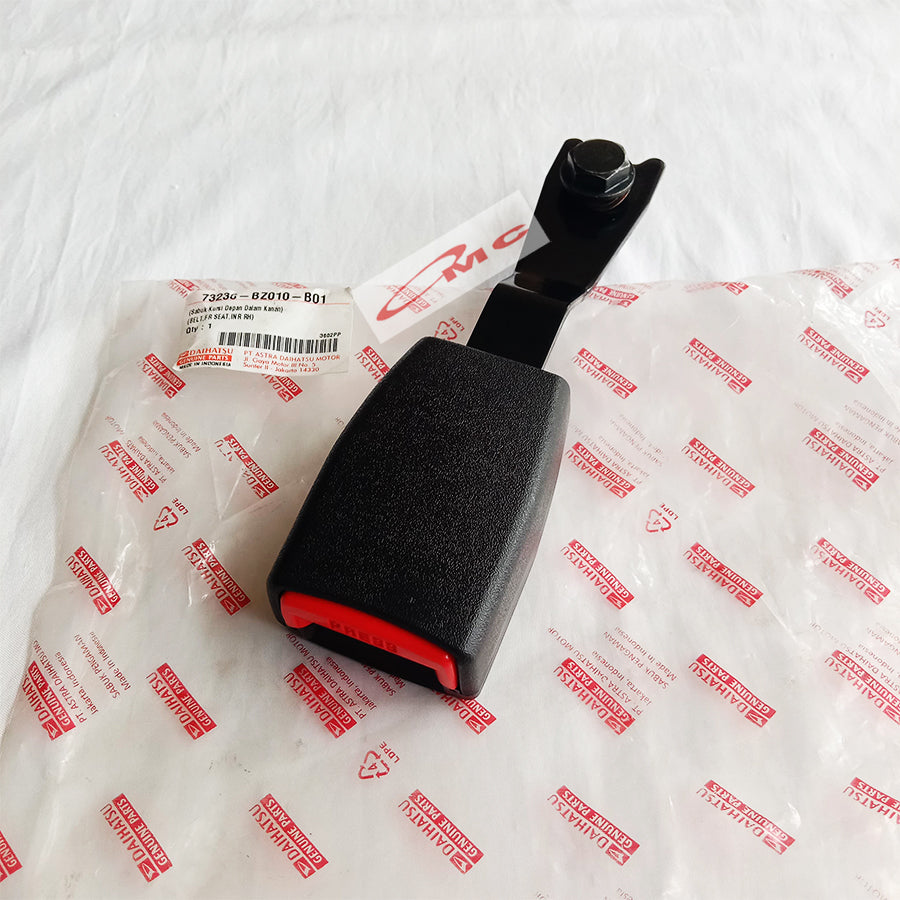 Colokan Safety Belt / Seat Belt Kanan Cream Hitam Avanza Original Daihatsu 73230-BZ010-E01 73230-BZ010-B01