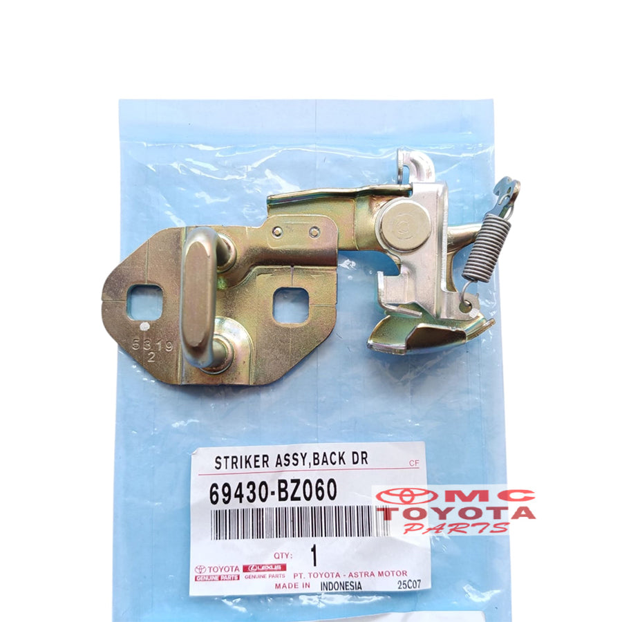 Striker Engsel Lock Pintu Bagasi Belakang Avanza Xenia Old Agya Ayla Original 69430-BZ060 Striker Tahanan Door Lock Pintu Bagasi Stiker Striker Back Door Doorlock Striker Bagasi Pintu Belakang Ori