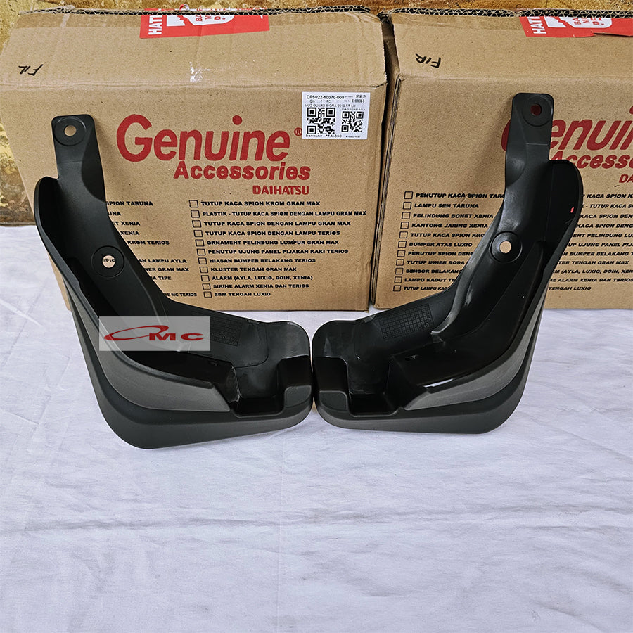 Mud Guard Quarter Panel Karpet Pelindung Lumpur Roda  Depan Kanan kiri Sigra 2016-2021 Original Daihatsu FS022-10080-000 FS022-10070-000