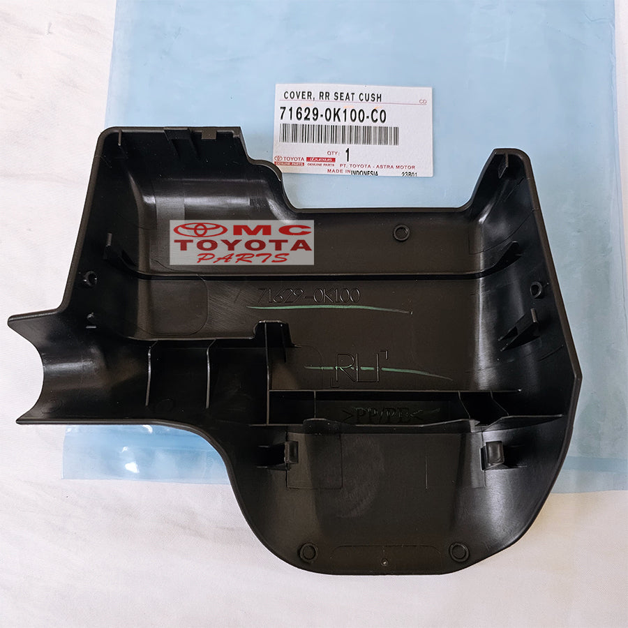 Cover tutup Dudukan Bantalan Engsel Stelan Dudukan  Kaki Jok Belakang Tengah Kanan Kiri Toyota Kijang Innova Verturer Reborn Original 71629-0K090-C0 71629-0K100-C0