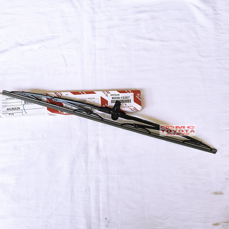 Wiper Blade Depan Kanan Wiper Mobil Kanan Universal 21" In 21 Inch 525mm Fortuner Vios  Orisinil Original Toyota 85220-YZZE7
