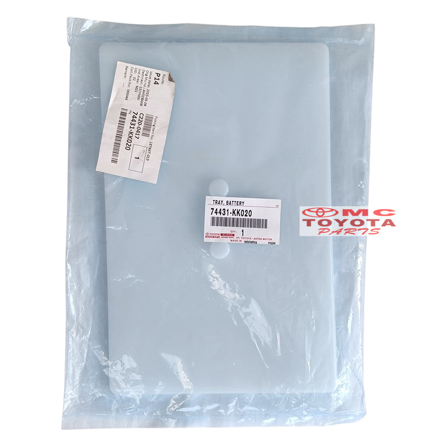 Tatakan Aki Accu Innova Reborn Fortuner VRZ Hilux Revo Original 74431-KK020 Tutup Tatakan Aki Carrier Battery Dudukan Aki Dudukan Accu Tatakan Accu