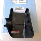 Cover tutup Dudukan Bantalan Engsel Kaki Jok Belakang Tengah Kanan Kiri Fortuner VRZ Kijang Innova Verturer Reborn Original Toyota 71629-0K080-C0 71629-0K200-C0