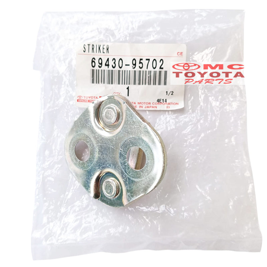 Striker Tahanan Door Lock Pintu Bagasi Kijang Kapsul Kijang Efi Krista Coaster Original Toyota 69430-95702 Striker Bagasi Besi Pengait Lock Bagasi Belakang Stiker Striker Door Lock Doorlock Bagasi Ori
