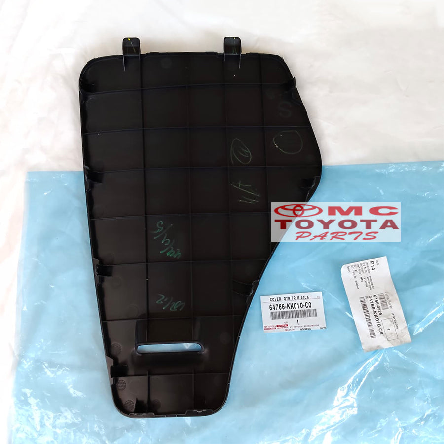 Cover Quarter Trim Jack Cover Tutup Dongkrak Fortuner Vrz Srz Original 64766-KK010-C0
