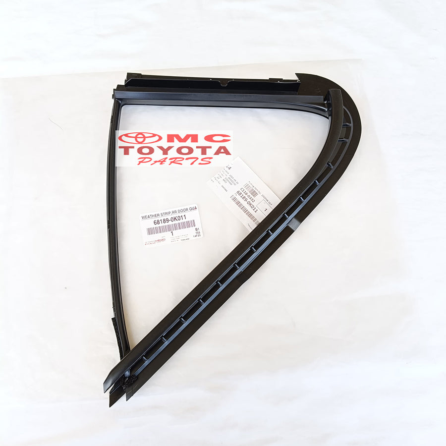 Karet Kaca Segitiga Pintu Belakang Kanan Kiri Fortuner 2005-2015 Original 68188-0K011 / 68189-0K011 Karet Segitiga Kaca Belakang Pintu Tengah