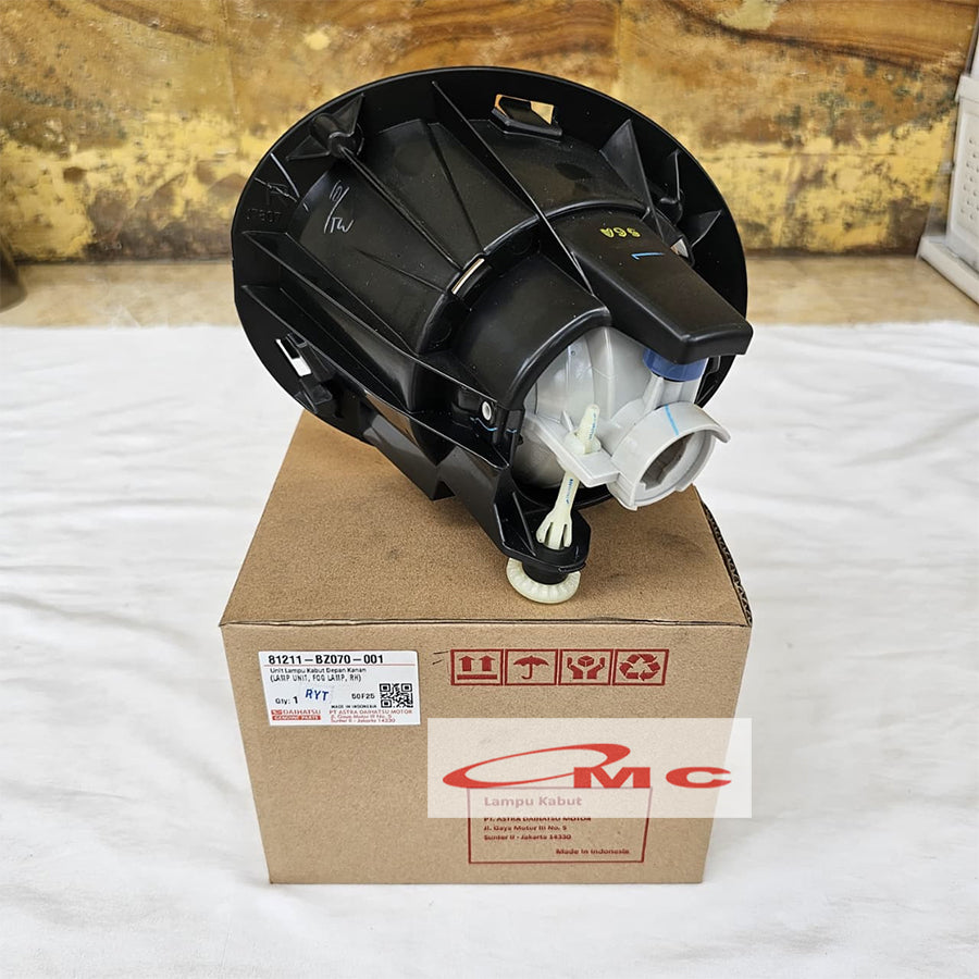 Lampu Fog Lamp Kabut Depan Kanan Kiri Original Daihatsu Ayla 1000cc 2013-2017 81211-BZ070-001 81221-BZ070-001 Foglamp