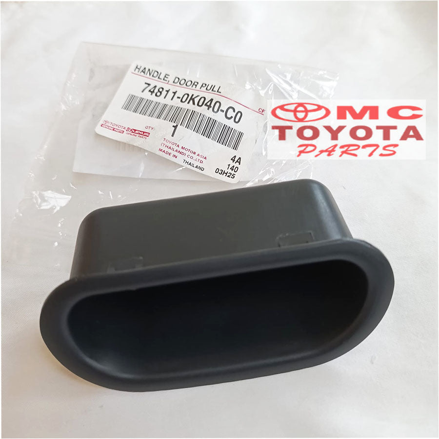 Cover Pull Pocket Handle Dalam Tarikan Bagasi Innova  Reborn Innova Zenix Original 74811-0K040-C0