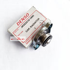 Tutup Cap Radiator 1.1 Livina Honda Grand Civic Genio Estilo Ferio Universal Original Denso 022510-1890 Cap Tutup Radiator Cap Kecil Kap Radiator Model Karet Besar JK022510-1890 Ori