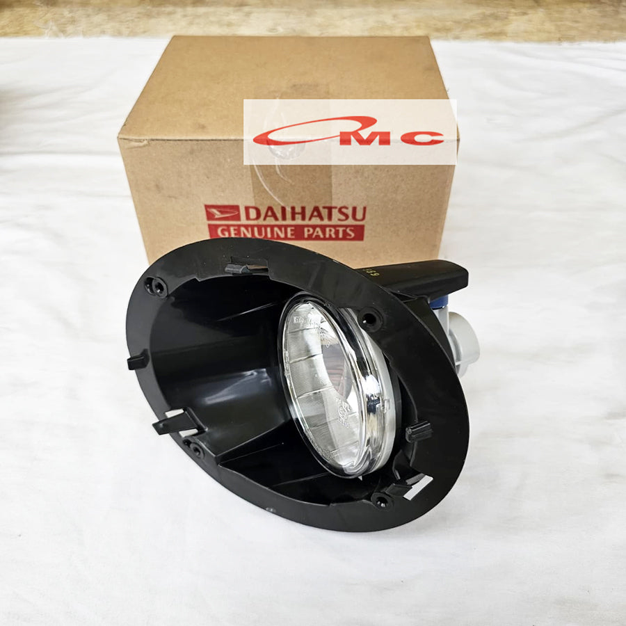 Lampu Fog Lamp Kabut Depan Kanan Kiri Original Daihatsu Ayla 1000cc 2013-2017 81211-BZ070-001 81221-BZ070-001 Foglamp