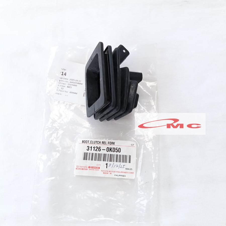 Karet boot garpu kopling Kijang Innova Hilux Fortuner 2008-2016 Original 31126-0K050