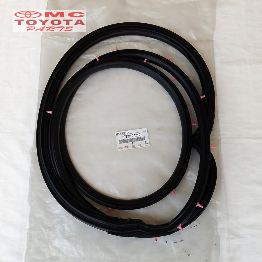 Karet Pintu Belakang Kanan Kiri Soluna Original Toyota 67871-0A010 67872-0A010