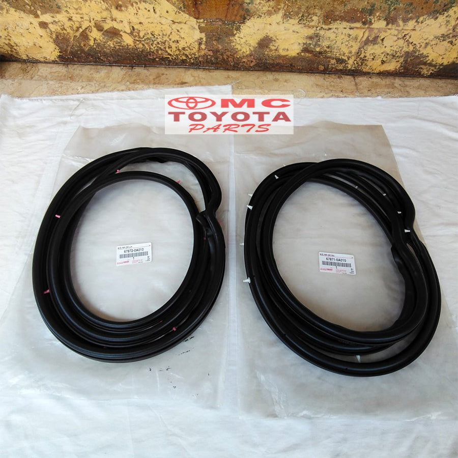 Karet Pintu Belakang Kanan Kiri Soluna Original Toyota 67871-0A010 67872-0A010