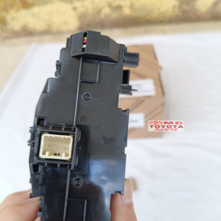 Panel Base Switch Dudukan Dasar Rumah Saklar Lampu Depan dan Wiper Grand Avanza Veloz Great Xenia Calya Sigra Agya Ayla Original 84941-BZ010