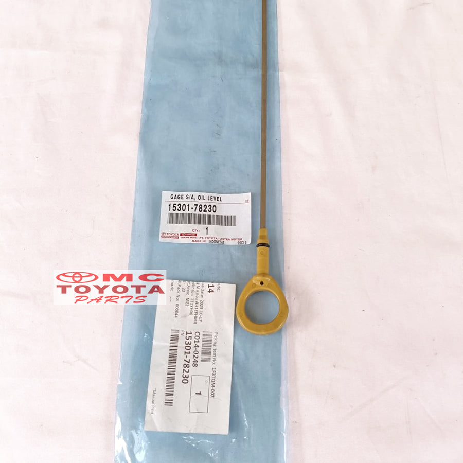 Stik Colokan Pengukur Oli Mesin Hino Dutro 110 130 12 Volt Toyota Dyna 110 130 12 Volt Original 15301-78230 Stick Dipstick Oil