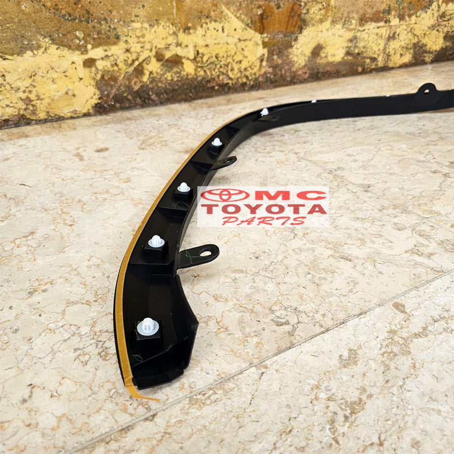 Moulding Spoiler Soplyer Fender Depan Kanan Kiri Fortuner Vrz original 75601-0K051 75602-0K051