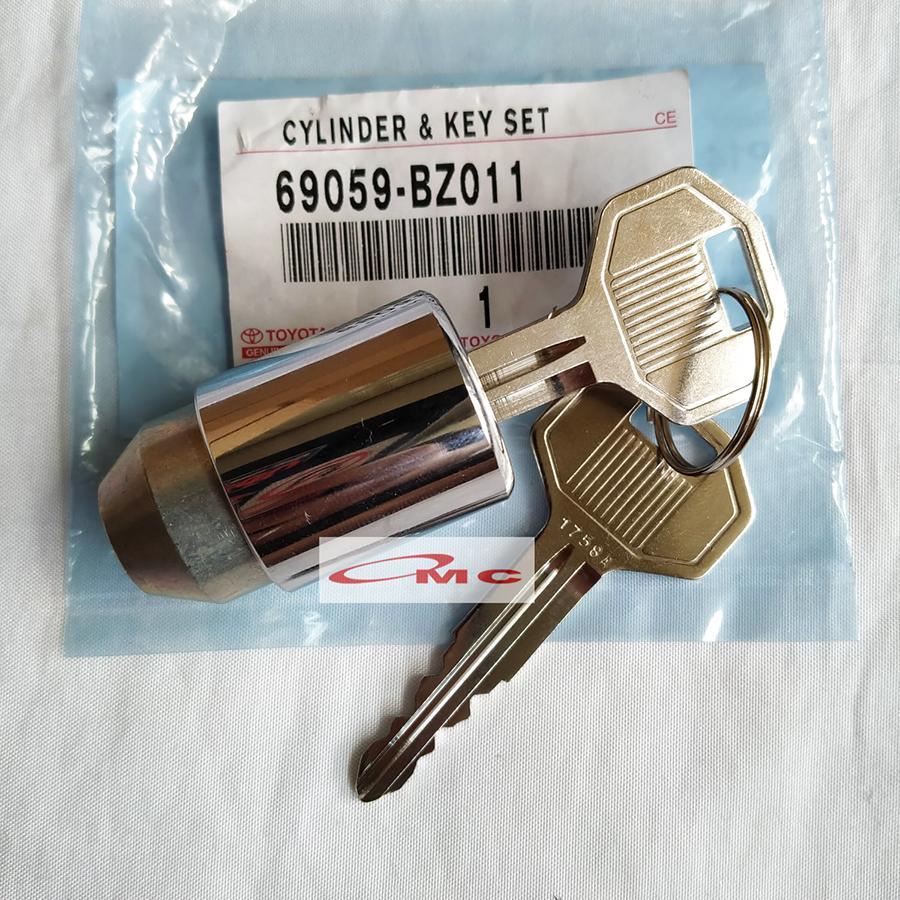 Kunci Cover Ban Serep Kunci Lock Toyota RUSH TERIOS 2006-2017 Original 69059-BZ011