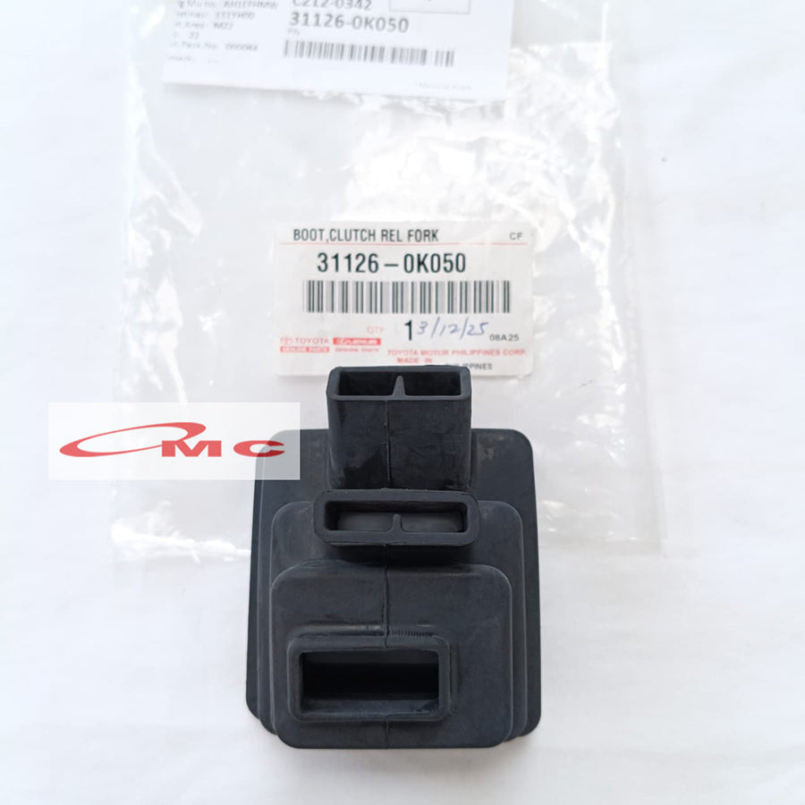 Karet boot garpu kopling Kijang Innova Hilux Fortuner 2008-2016 Original 31126-0K050
