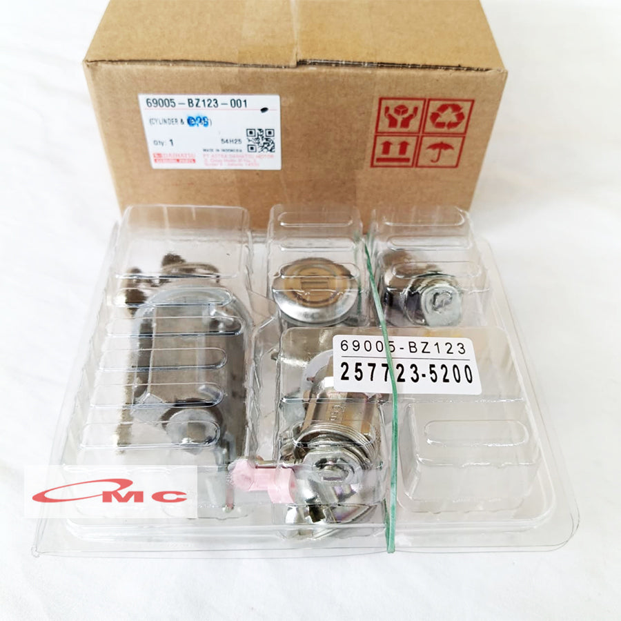 Kunci Kontak Set Daihatsu Gran Max Luxio 2007-2020 Ori 1set 69005-BZ123-001 Kunci Set Grand Max Granmax Grandmax Original Kunci Pintu Door Cylinder Key Set Lengkap Komplit