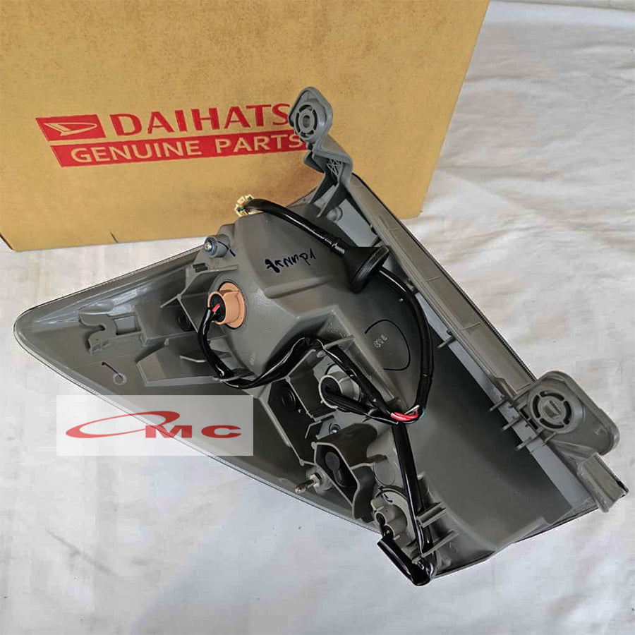 Lampu Stop Lamp Belakang Kanan Kiri Original Daihatsu Terios Rush 2010-2015 81550-BZ170-000 81560-BZ170-000