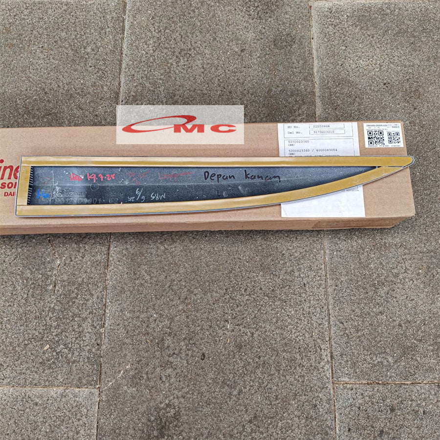 List Body Pintu Depan Belakang Tengah Gran Max Pick Up Mini Bus & Luxio Mini Bus Old Lama Original Daihatsu 9G000-00009-010/20/30/40/50 Moulding Lis Bodi Kanan Kiri Grand Max Granmax Grandmax Ori