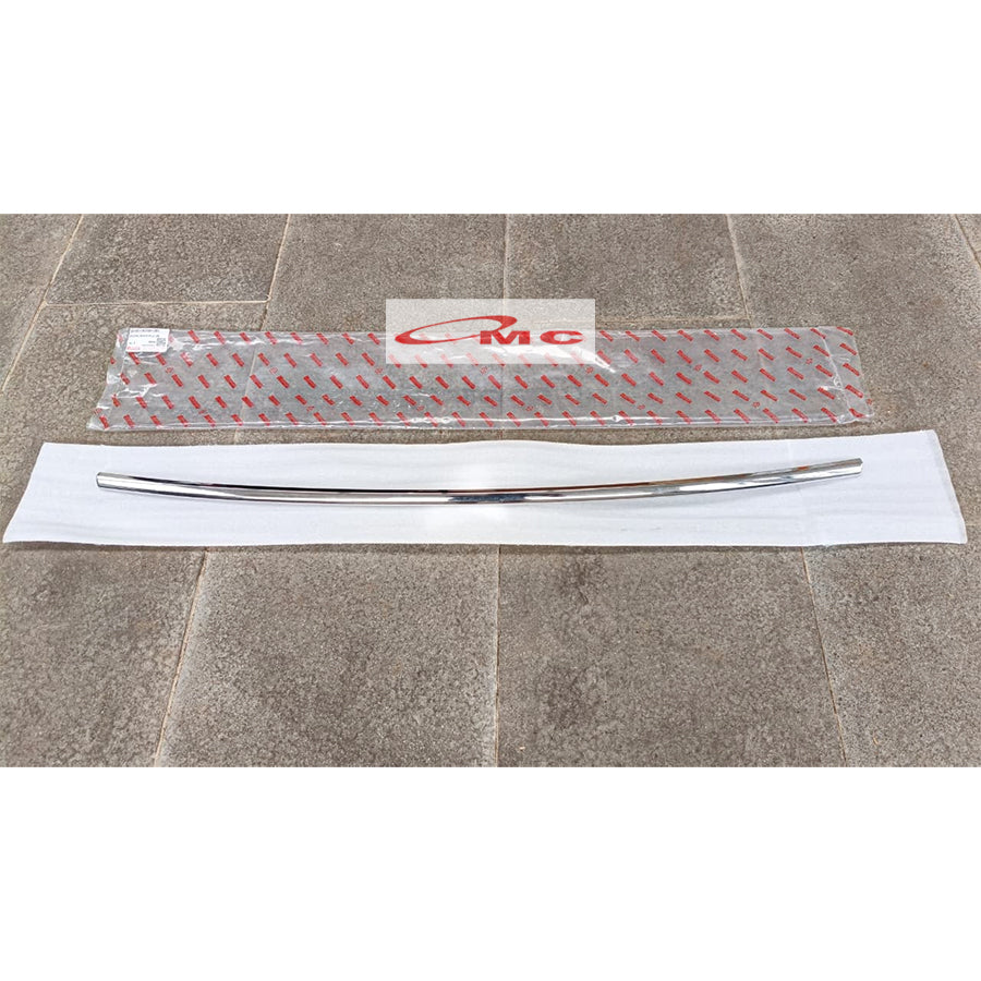 List Grill Radiator Chrome Rush Terios 2015-2017 Original 53122-BZ140-001 Molding Moulding Grille Radiator Depan Bagian Bawah Lis Grile Gril Radiator Ori