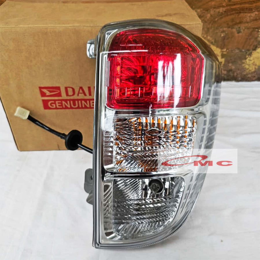 Lampu Stop Lamp Belakang Kanan Kiri Original Daihatsu Terios Rush 2010-2015 81550-BZ170-000 81560-BZ170-000