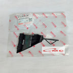 Tutup Cover Derek Towing Bemper Depan Kiri Daihatsu Ayla 2020 up Original 52716-BZ100-001 Tutup Bumper Towing Cover Tutup Baut Bemper Depan Kiri Ayla 1.2 1200cc