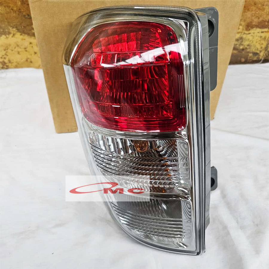 Lampu Stop Lamp Belakang Kanan Kiri Original Daihatsu Terios Rush 2010-2015 81550-BZ170-000 81560-BZ170-000