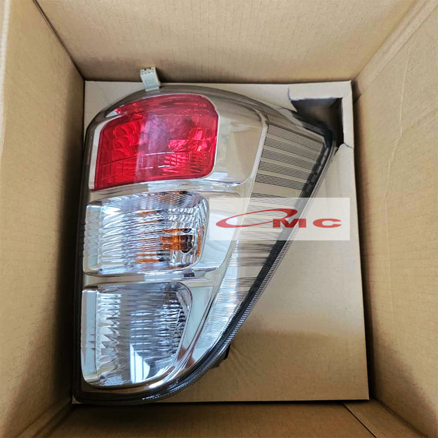 Lampu Stop Lamp Belakang Kanan Kiri Original Daihatsu Terios Rush 2010-2015 81550-BZ170-000 81560-BZ170-000