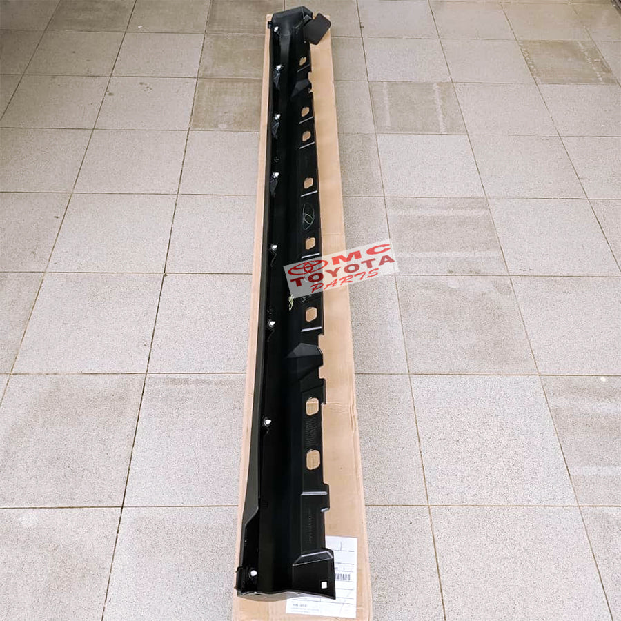Moulding Cover Rock Panel Cover Side Skrit Body Kit Trisplang Spakbor Pelindung Lumpur Samping Sisi Bawah Pintu Kanan Kiri Original Toyota Raize GR 2020-2022 76901-BZ130 76902-BZ130