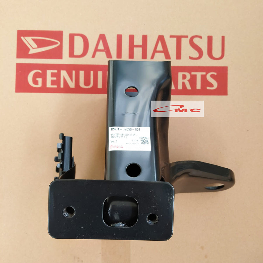 Bracket Breket Engine Mounting Kanan Daihatsu Gran Max Luxio 12301-BZ050-001 Original Daihatsu Breket Mounting