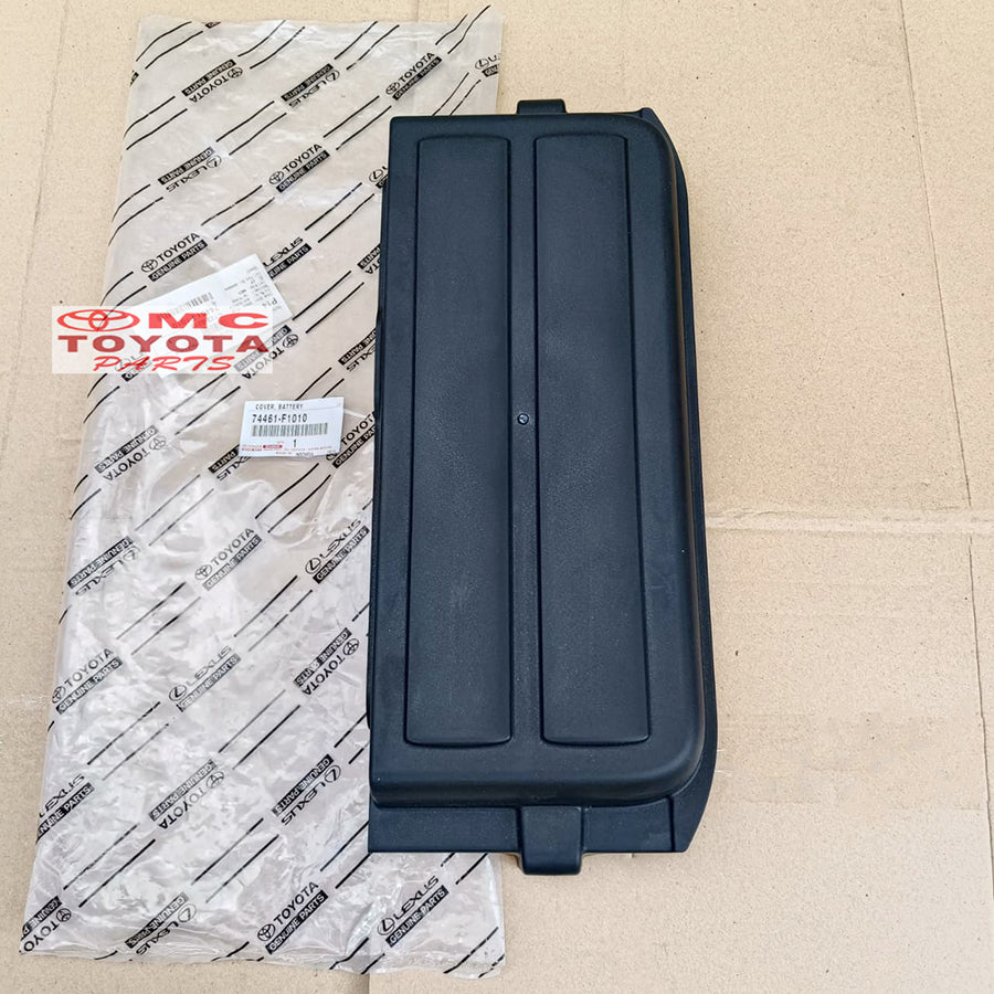 Tatakan Aki Cover Tutup Aki Toyota Dyna Saurus X Power Hino Dutro X Power Euro 4 Original 74461-F1010 Cover Tutup Tatakan Accu Aki Baterai Battery
