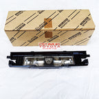 Lampu Plat Nomor Yaris 2006-2013 Original Toyota 81270-0D060 Lampu Plat Nomor Belakang Yaris Bakpao Lampu Plat Nomer Pelat Bagasi
