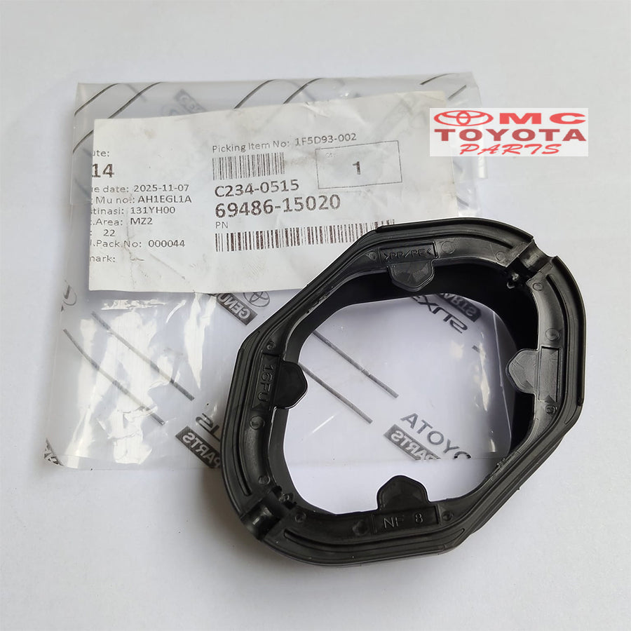 Cover Striker Door Lock Pintu Sliding Door Toyota Sienta Alphard Vellfire Noah Voxy Hiace Original 69486-15020 Cover Karet Sticker Pintu Sliding Door Tutup Stiker Striker Pintu Sliding Cover Rubber