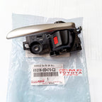Handle Pintu Dalam Depan Kiri Toyota Sienta Original 69206-0D470-C2 Handel Handle Dalam Pintu Depan Kiri