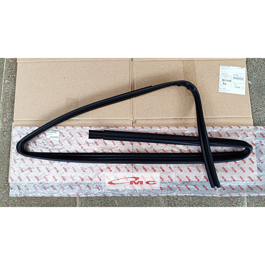 Karet Channel Rel Kaca Pintu Tengah Daihatsu Espass Original 68142-87Z10-001 / 68152-87Z03-001 Run Channel Karet Rel Kaca Pintu Tengah Kanan Kiri List Karet Kaca Karet Chanel Run Chanel