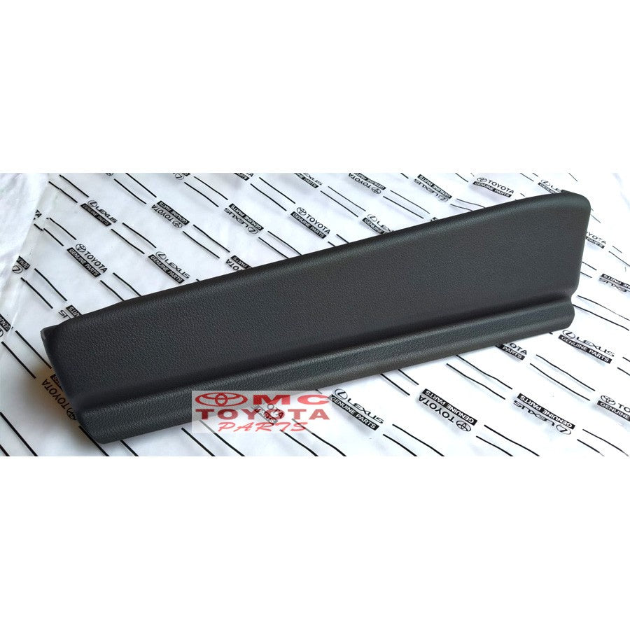 Cover Tutup Samping Jok Depan Kanan Calya Sigra 71811-BZ240-B0