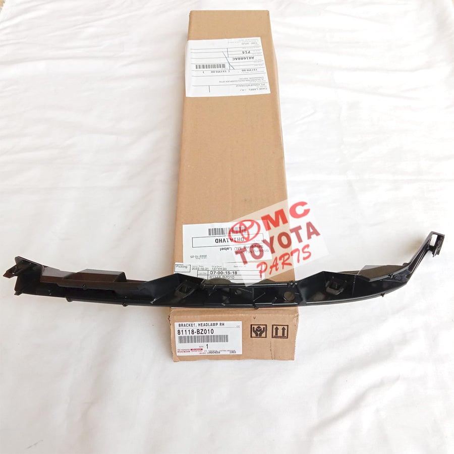 Bracket Braket Lampu Depan Kanan Avanza Xenia New 81118-BZ010