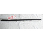 Pelipit Pintu / Karet Kaca Luar Depan Kiri Hilux New 68210-0K040