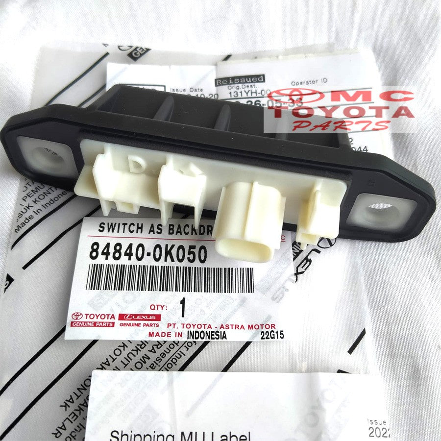 Switch Kunci Pintu Bagasi Innova Reborn Fortuner Yaris New 84840-0K050