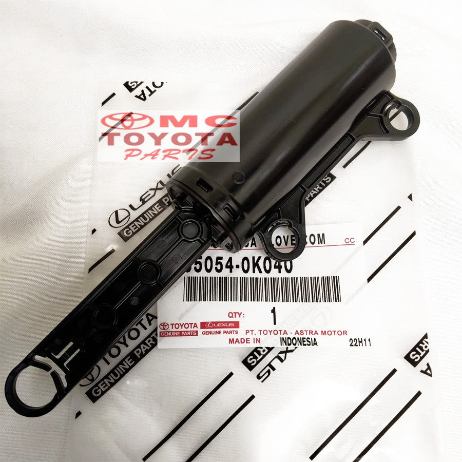 Stopper Tutup Laci Bawah Innova Reborn Fortuner Hilux New 55054-0K040