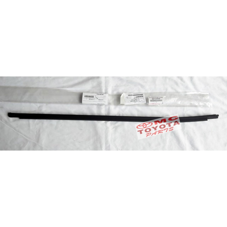 Pelipit Pintu / Karet Kaca Luar Depan Kiri Hilux New 68210-0K040